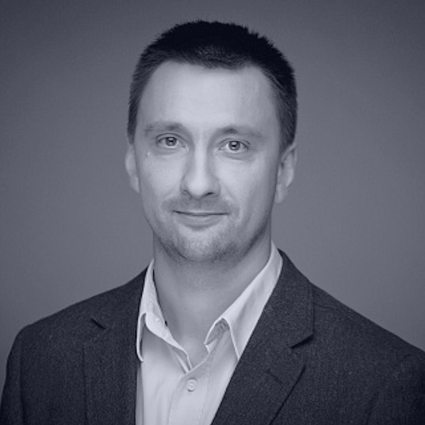 Роман Титов